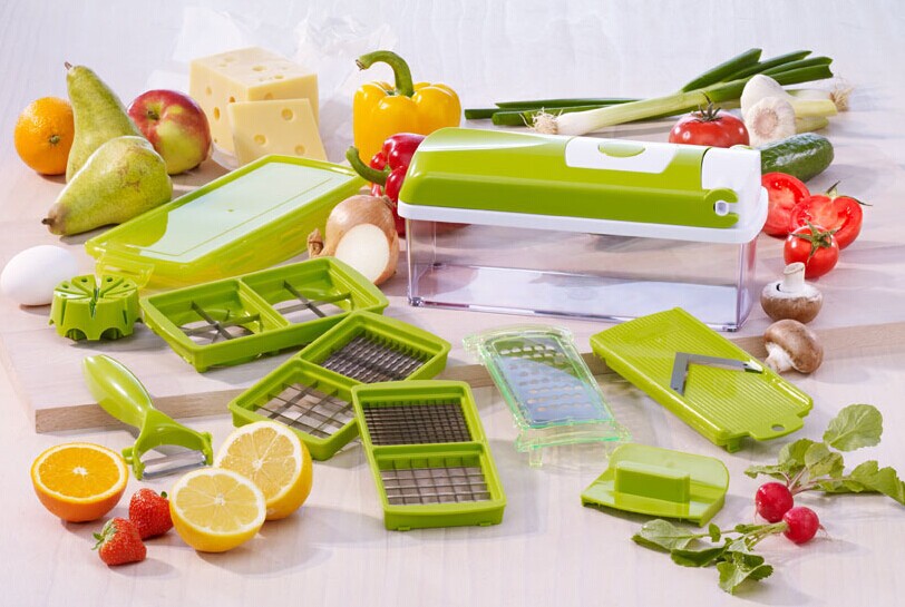 Hachoir "Pro-Chef 12" – Coupe-Légumes Multifonctionnel 12-en-1 & Mandoline de Précision