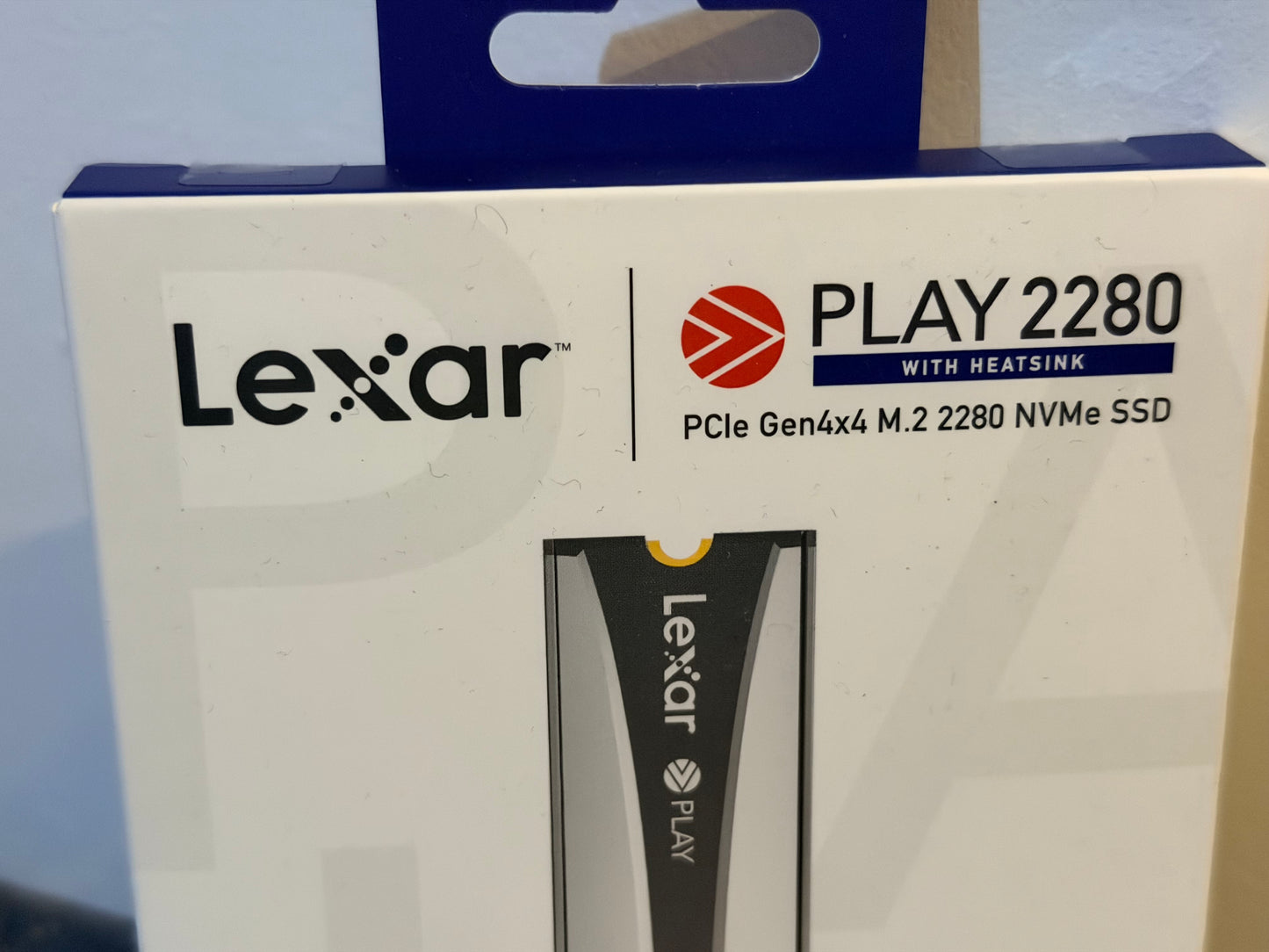 Lexar Play 2280 SSD 2 to avec dissipateur Thermique, PCle Gen 4x4 NVMe, Parfait pour PS5, Vitesse jusqu'à 7400 Mo/s, Disque SSD Interne Haute Performance, Compatible avec PS5