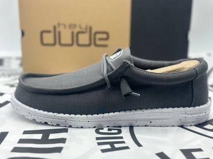Hey Dude
Mocassins pour hommes neuves ultra légères tailles 43