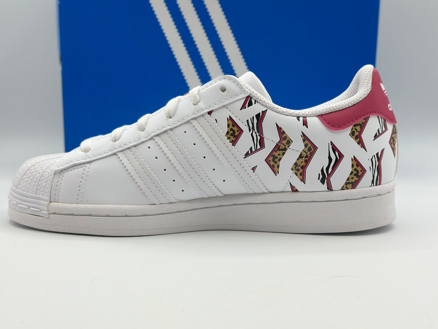 adidas
adidas Originals Superstar J « Blanc Rouge » FY2668