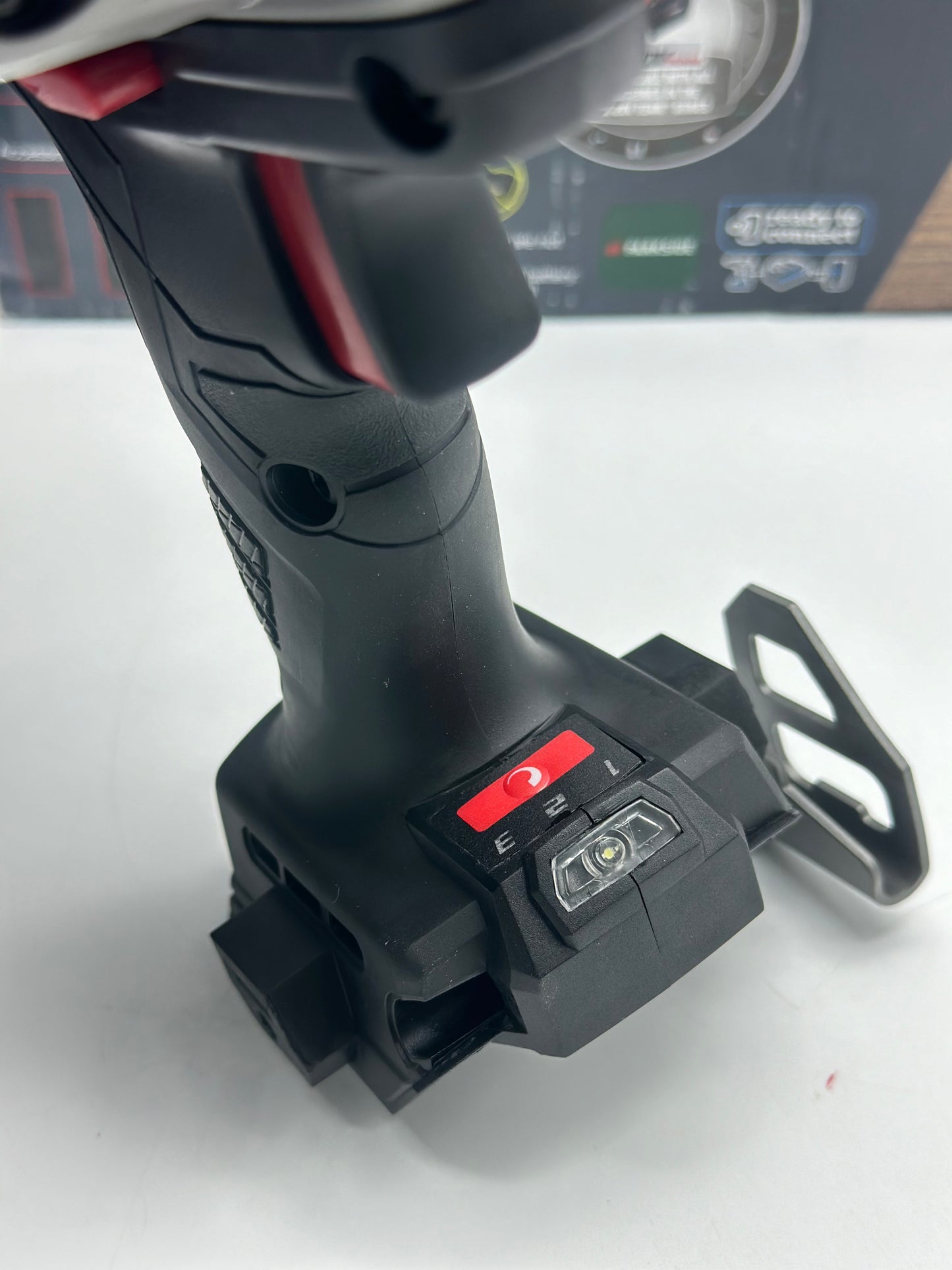 Clé à chocs 1356NM sans fil 20 V PASSP 20 neuve