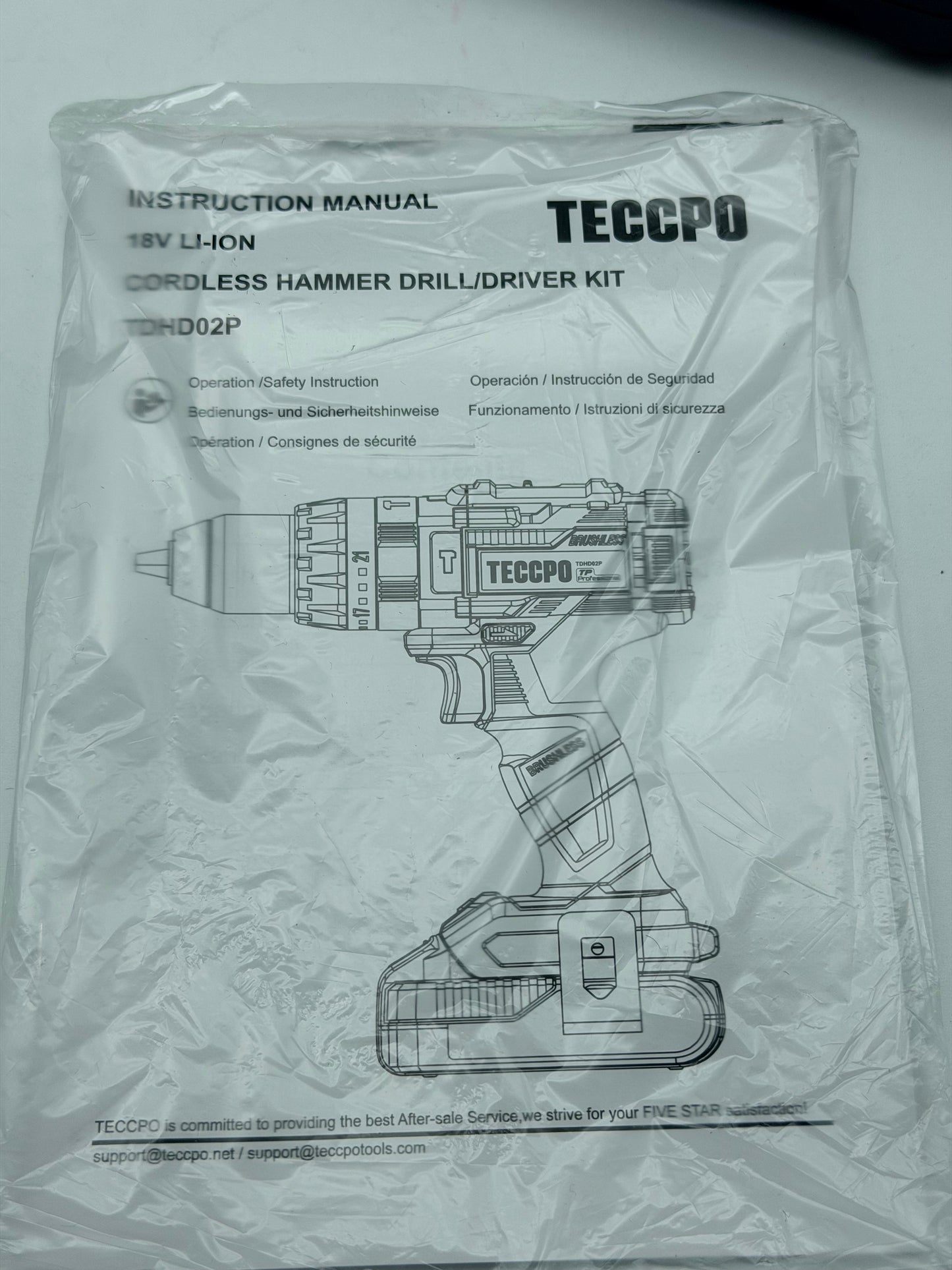 TECCPO Perceuse Visseuse sans Fil Brushless, 18V Perceuse a Percussion(60Nm), 30min Rapide Chargeur, 2×2.0Ah Batteries, 13mm Mandrin, 2 Vitesses (0-550/2000 tr/min), 35pcs Gratuit Accesoires-TDHD02P