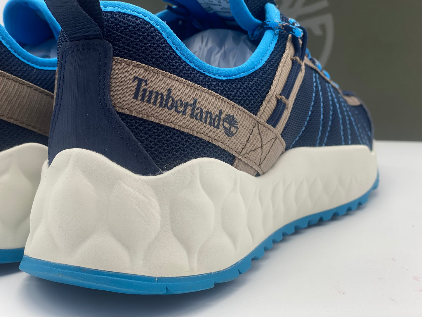 Timberland Baskets basses finition irréprochable taille 43/ et 44