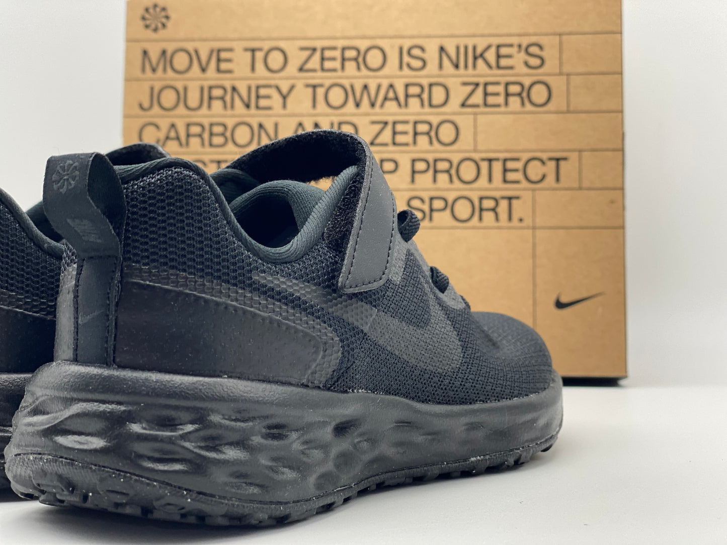 Nike Mixte Enfant Revolution 6 Flyease Baskets