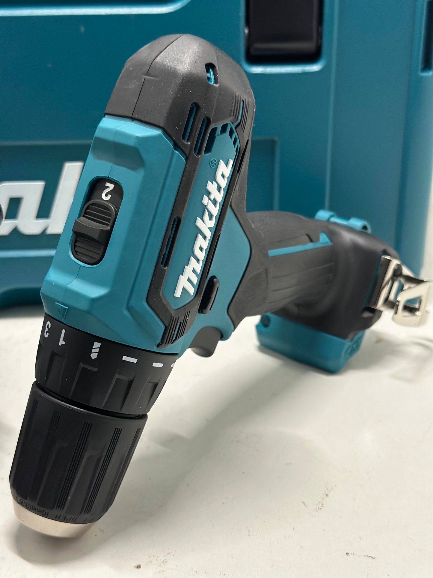 Perceuse 12V CXT Li-Ion Ø10 mm (1x2,0 Ah) dans le coffret - MAKITA DF333DWAE