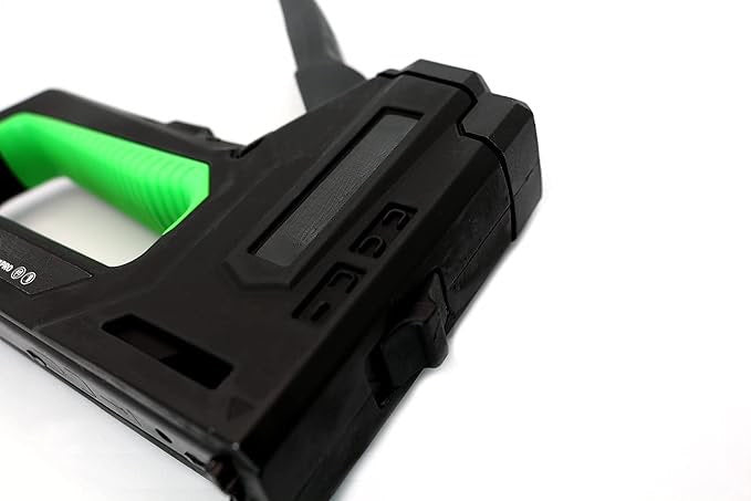 Agrafeuse 4-en-1 pistolet à agrafes professionnel et pack de 1000 agrafes neuve