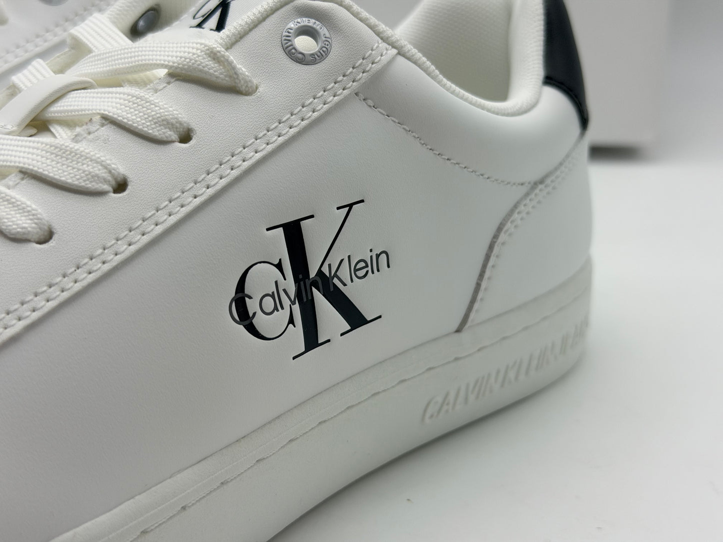 CALVIN KLEIN
Baskets Classic Cupsole Mono Leather Bright White Black