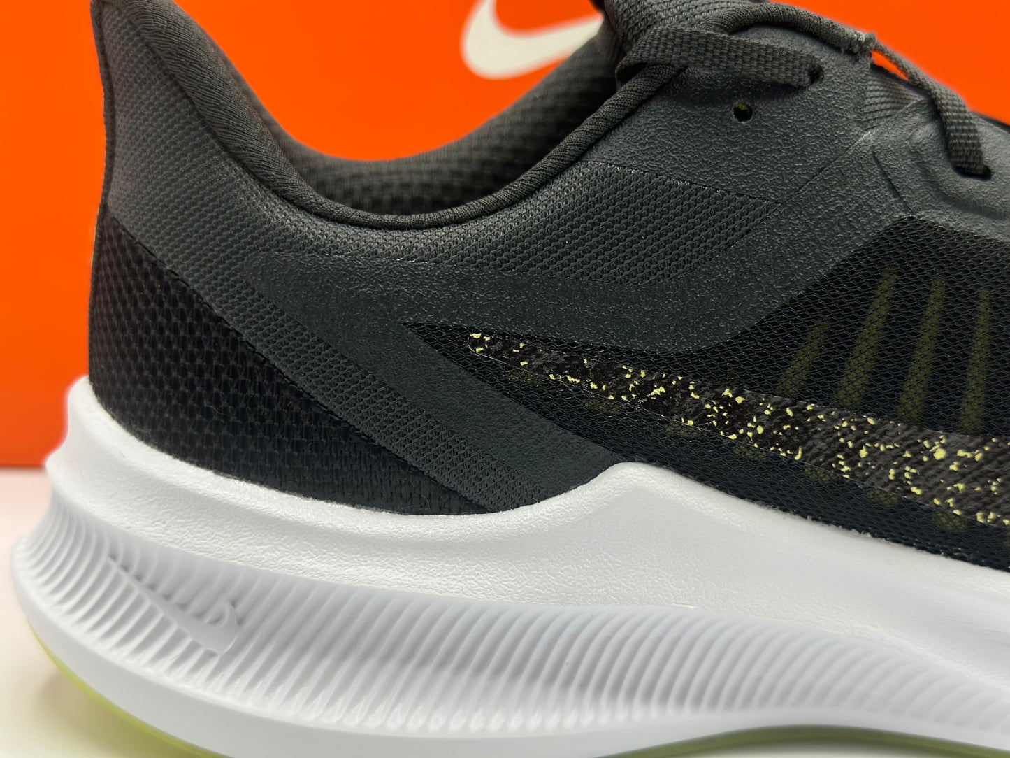 Nike, Basker. Homme neuve et authentique taille 43