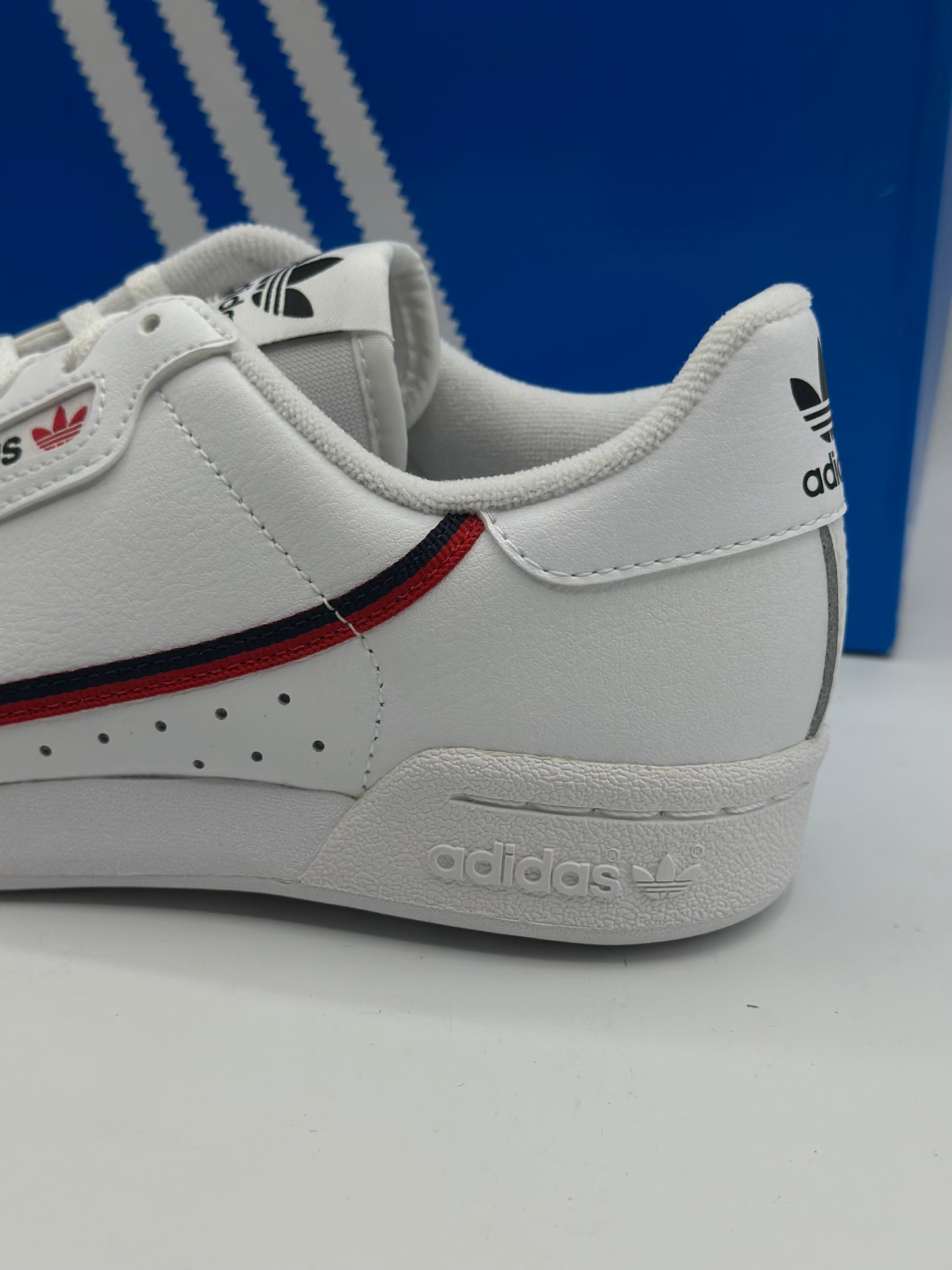 Femmes • Originals

CHAUSSURE CONTINENTAL 80
