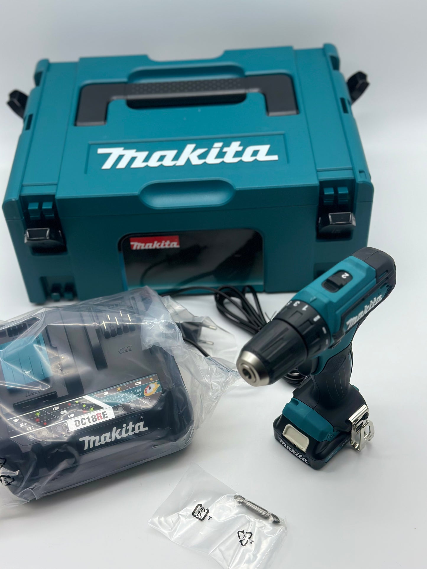 Perceuse 12V CXT Li-Ion Ø10 mm (1x2,0 Ah) + coffret