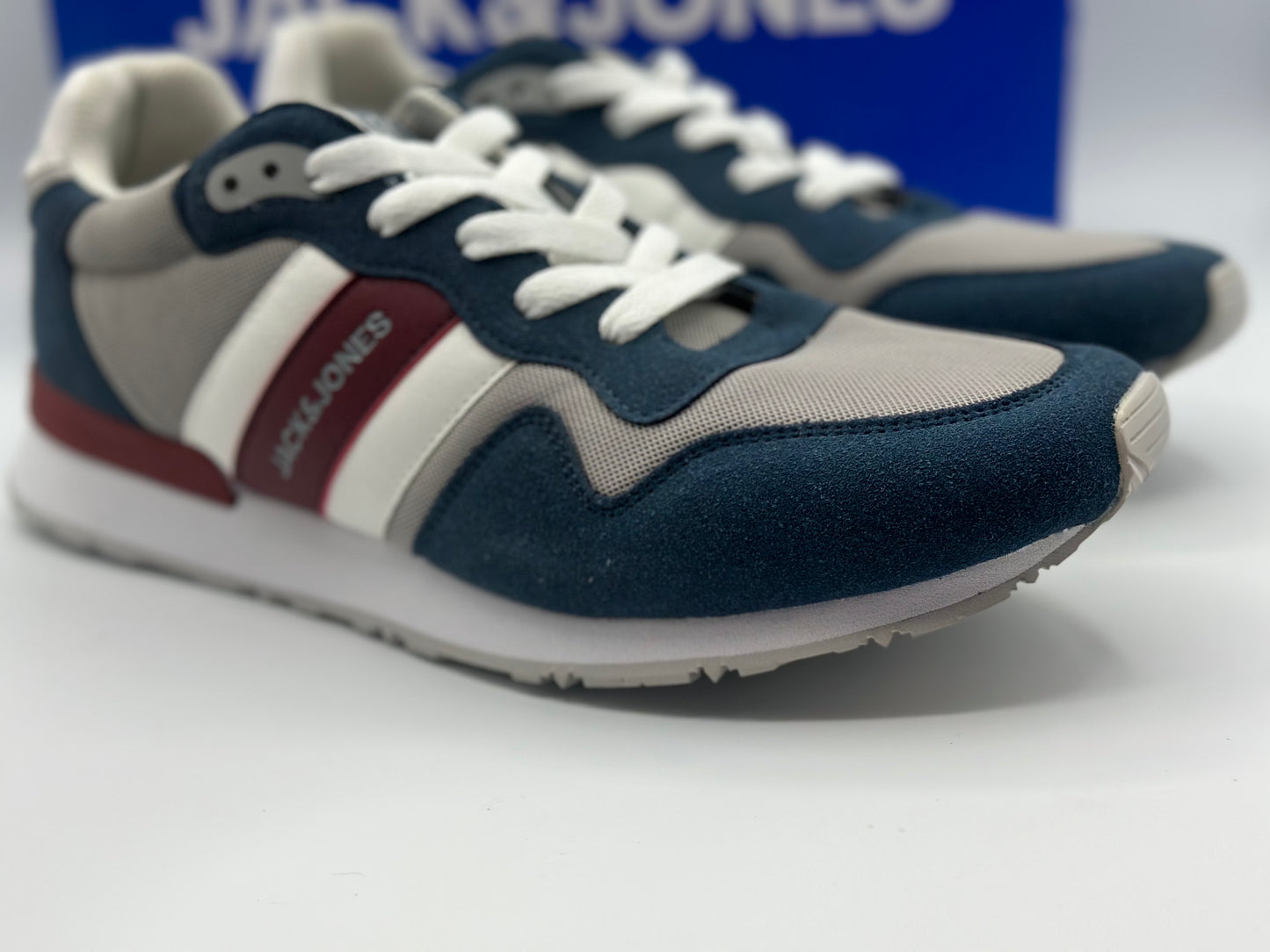 Chaussures baskets jack&jones pour homme neuves taille 44