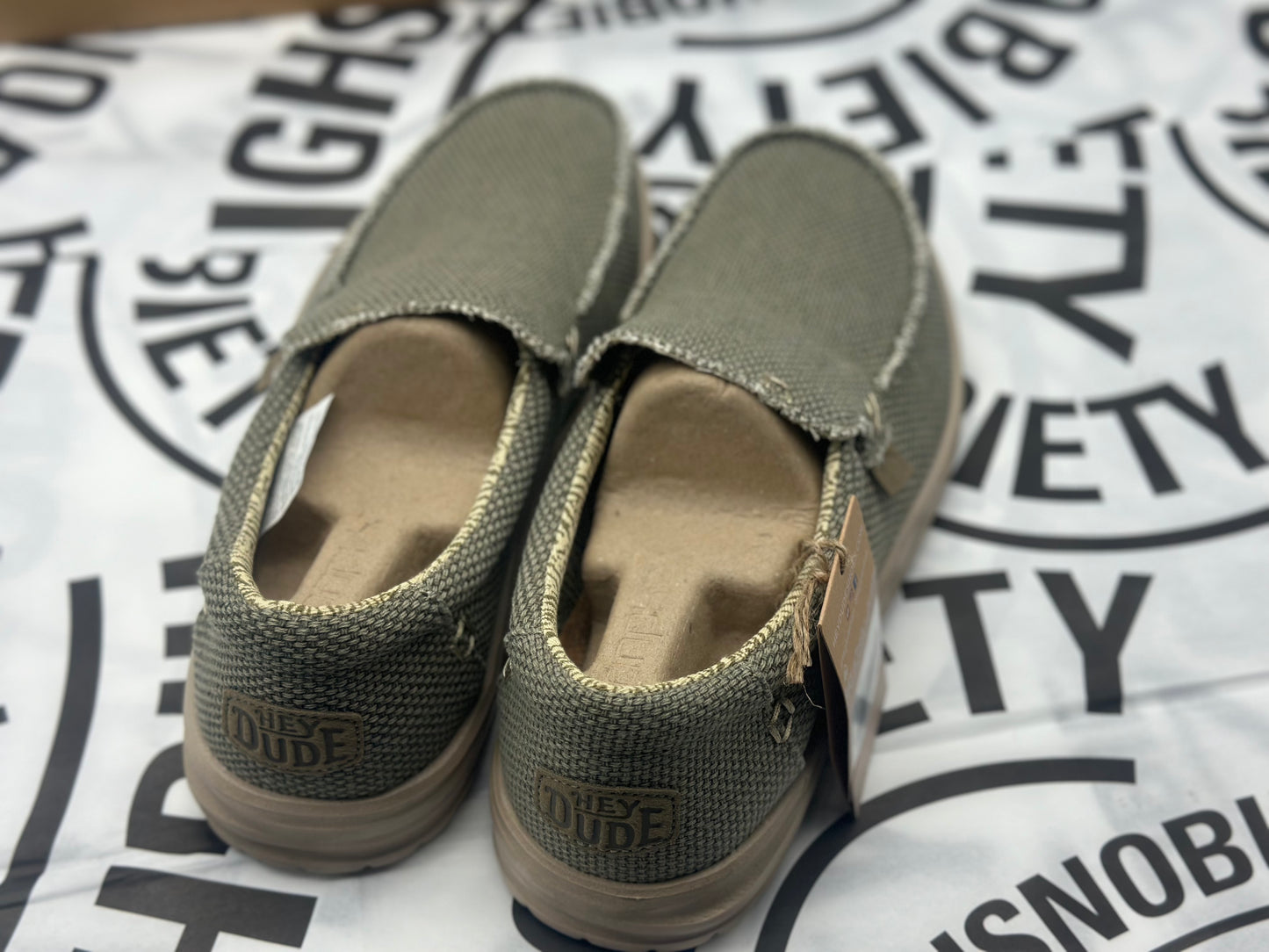 Hey Dude mocassin pour Homme neuves et authentique tailles 43 ultra légères