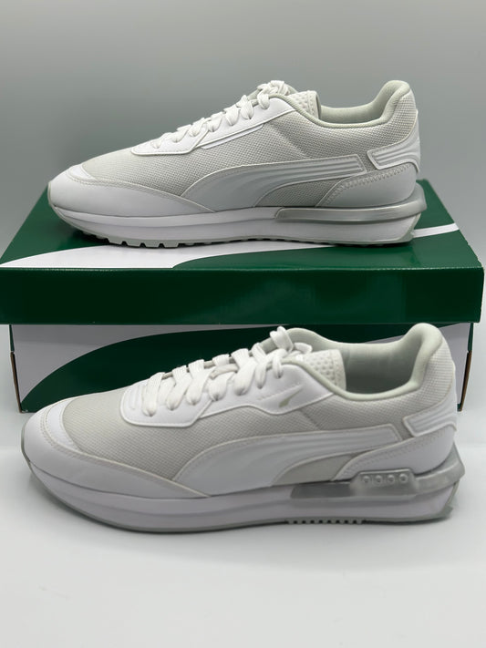 PUMA Mixte Basket neuves et authentique taille 42 (UK8 US9) et 44,5 (UK10 US11)