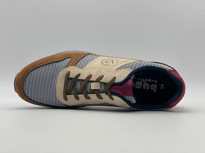 Baskets basses en mesh beige à semelle running semi-compensée à talon renforcé et lacets plats