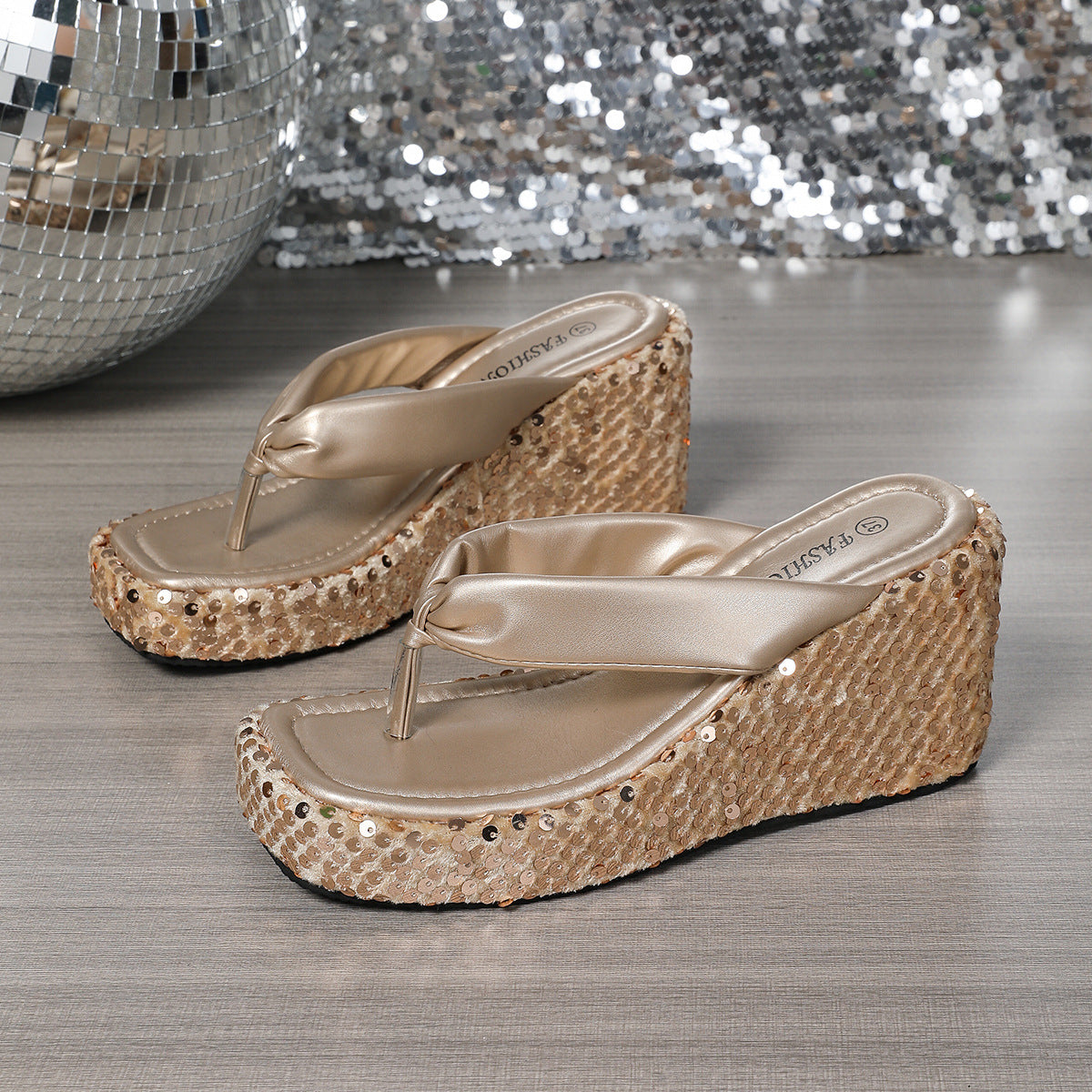 Sandales "Sparkle-Wedge" – Tongs Compensées à Paillettes & Finition Argentée