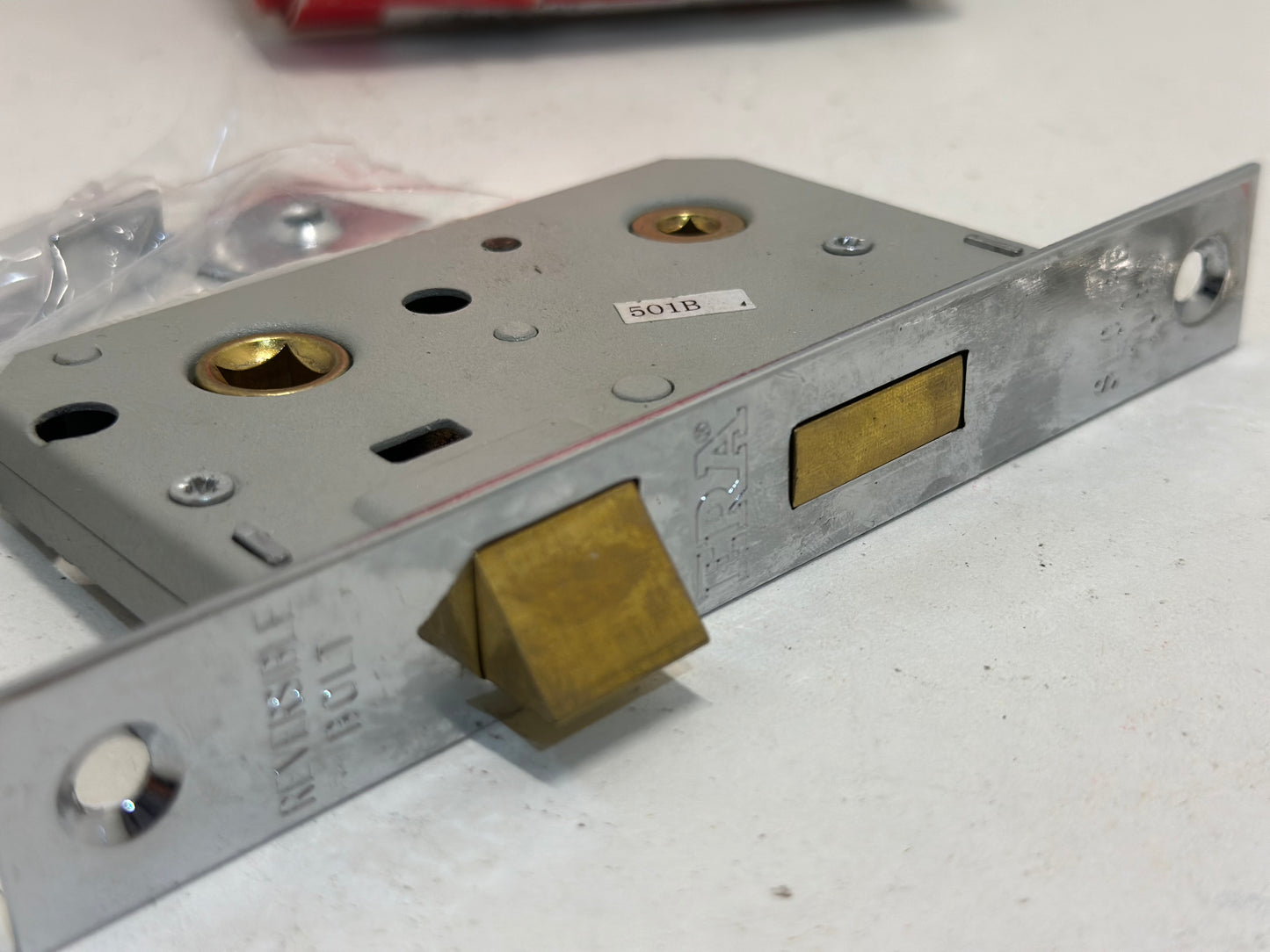 Era Serrure de Salle de Bain Effet Chrome 64 mm