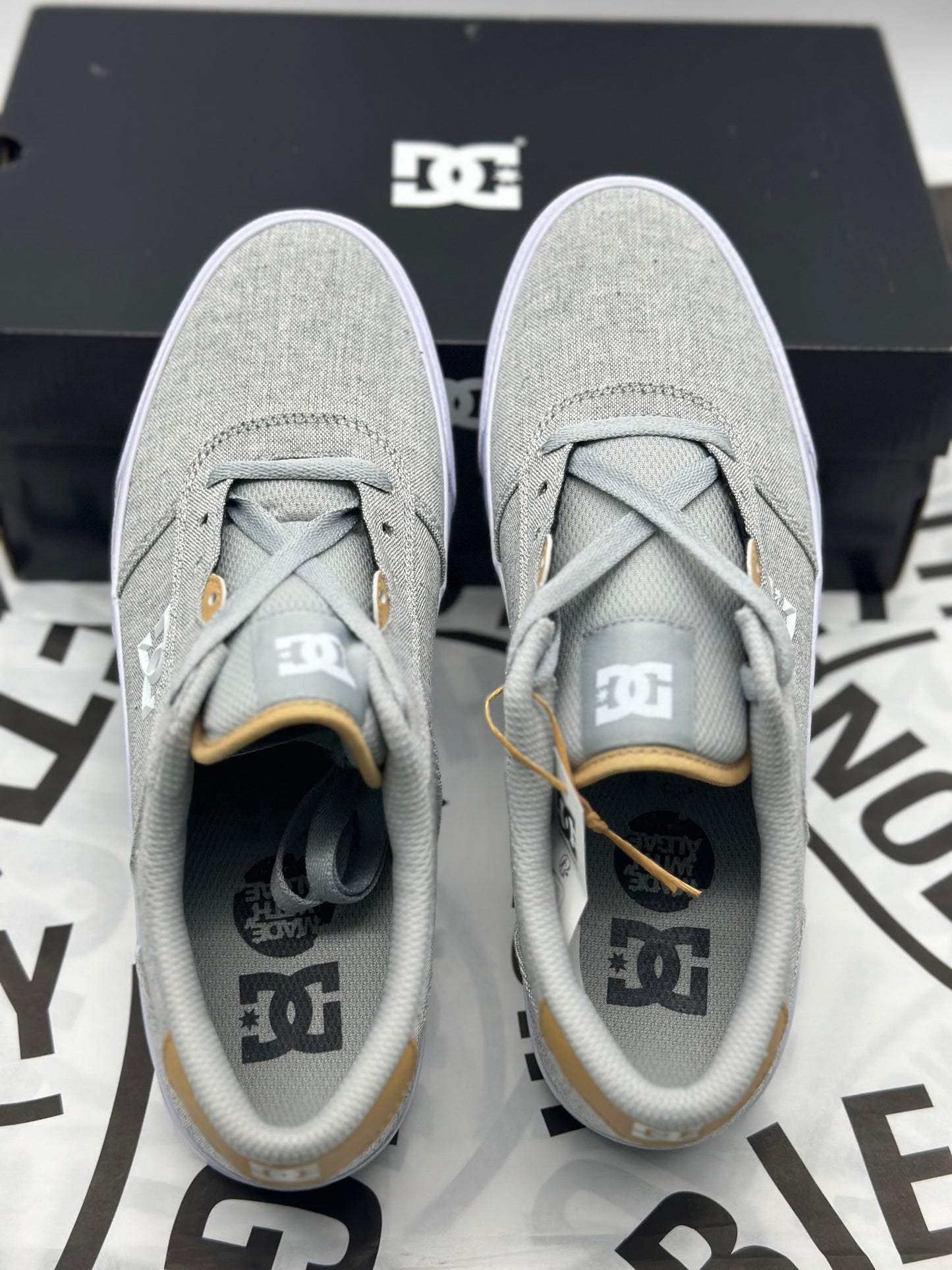 BASKETS POUR HOMME D&C neuves tailles 43