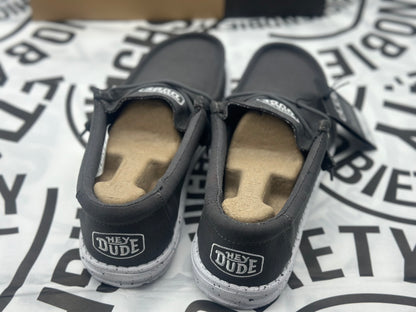 Hey Dude
Mocassins pour hommes neuves ultra légères tailles 43
