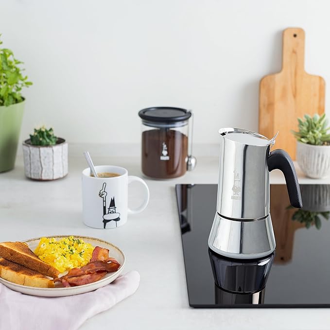 Bialetti - Nouvelle cafetière expresso Venus Induction, Plaque de cuisson en acier inoxydable, Adaptée à toutes les sources de chaleur, 6 Tasses, Aluminium, 235ml,Argent [Classe énergétique A+]
