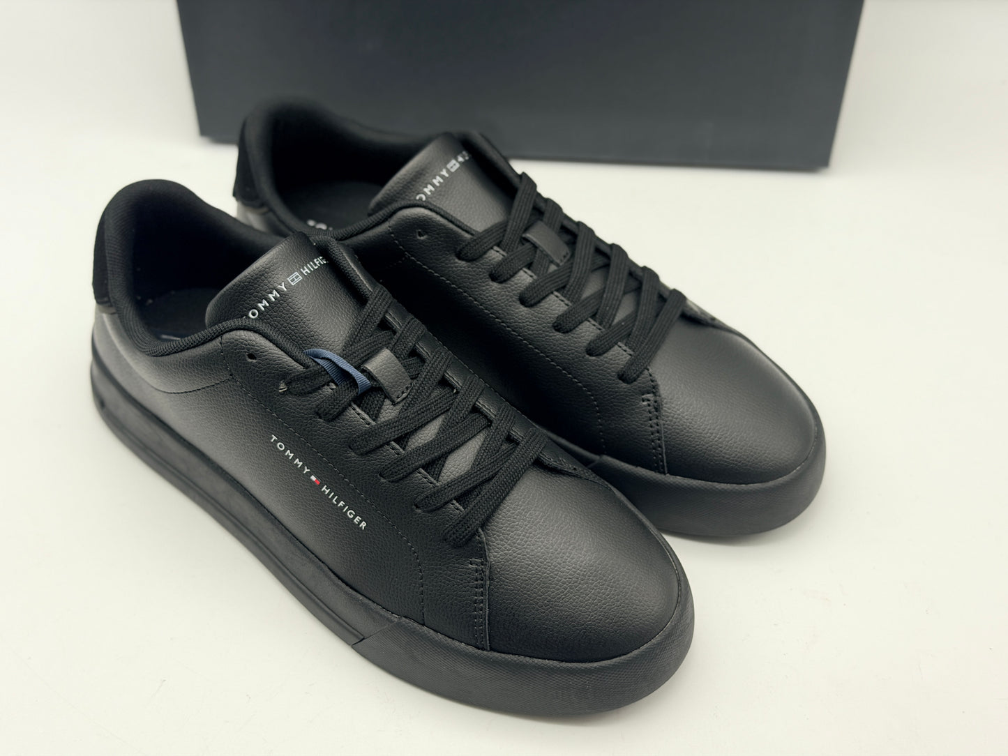 Tommy Hilfiger
TH COURT GRAIN ESS - Baskets basses - black