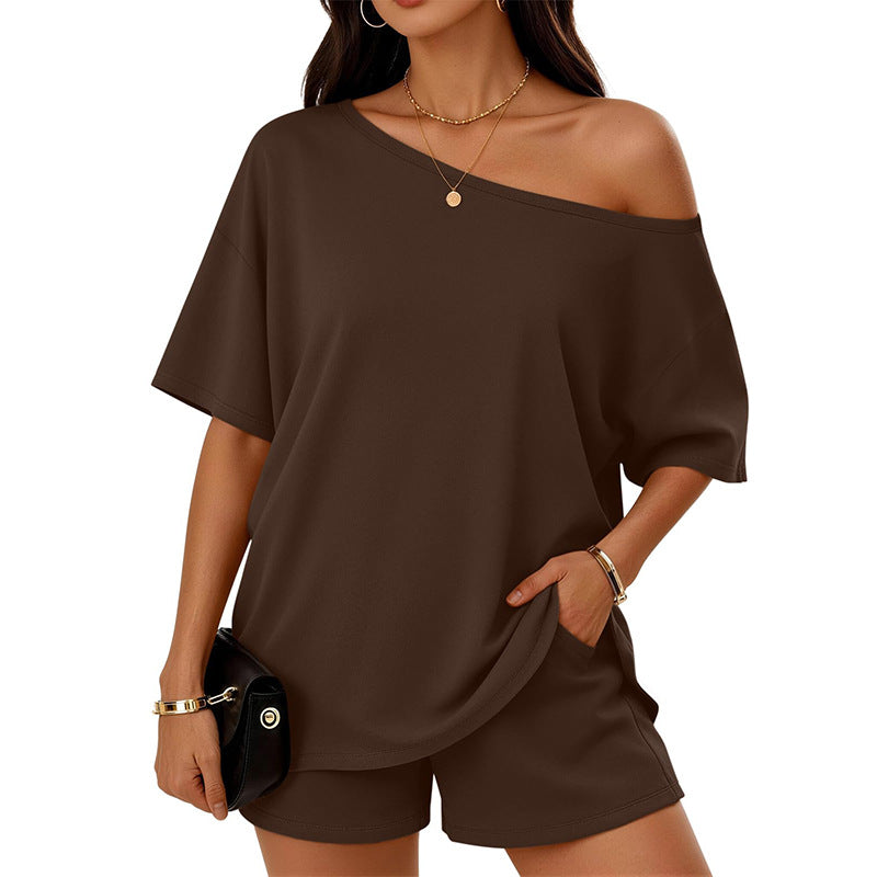 Ensemble "Serenity-Chic" – Duo T-shirt Col Incliné & Short Loungewear