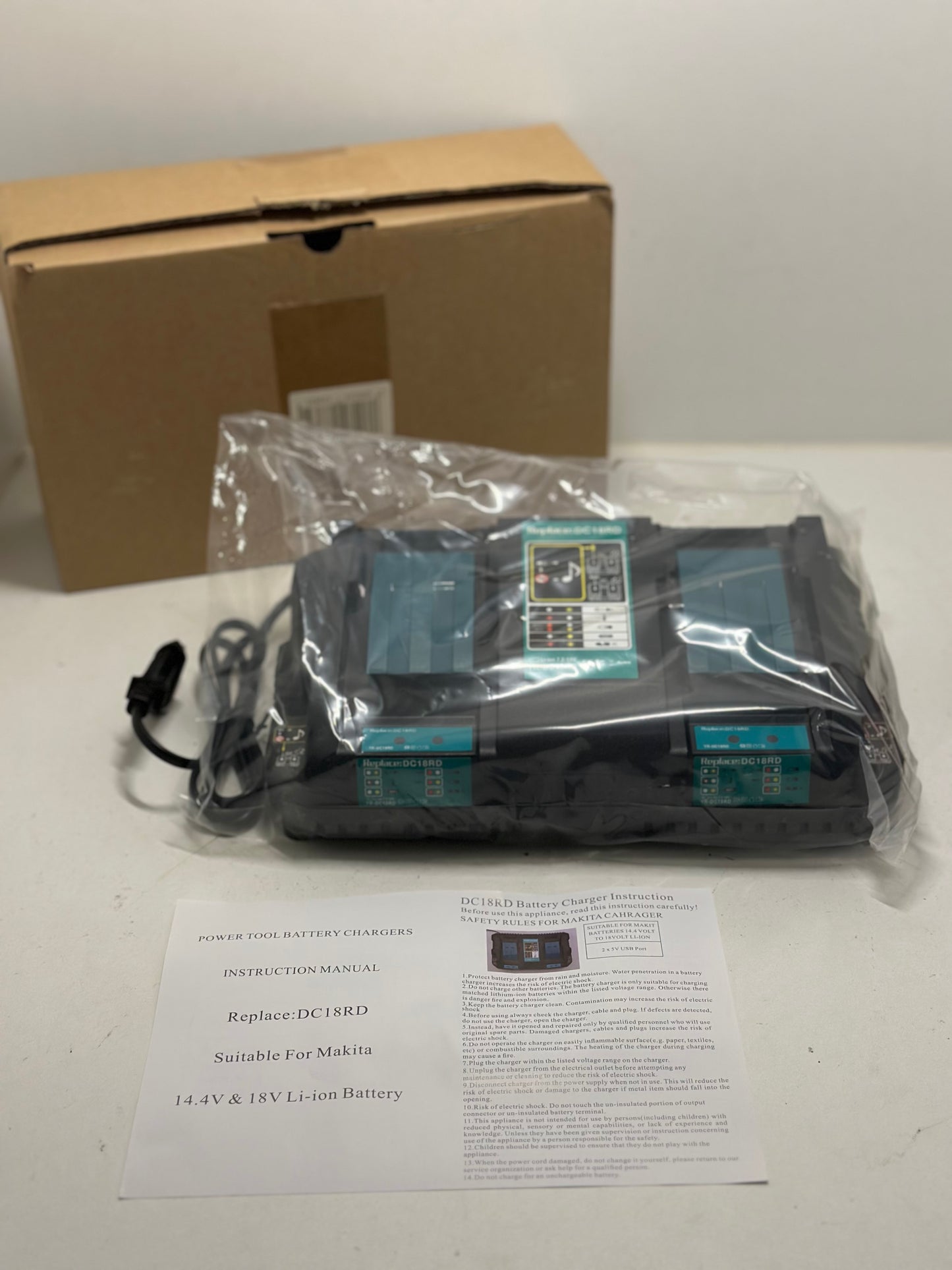 Chargeur rapide double MAKITA DC18RD - 196933-6 - 14.4V à 18V