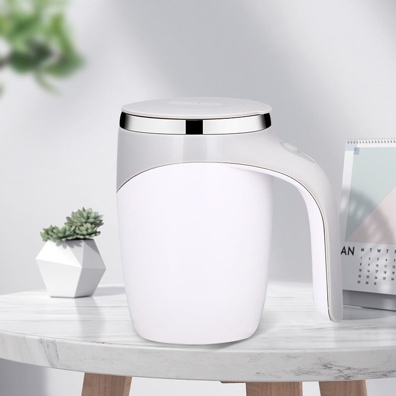 Tasse à remuer automatique Modèle rechargeable magnétique rotative