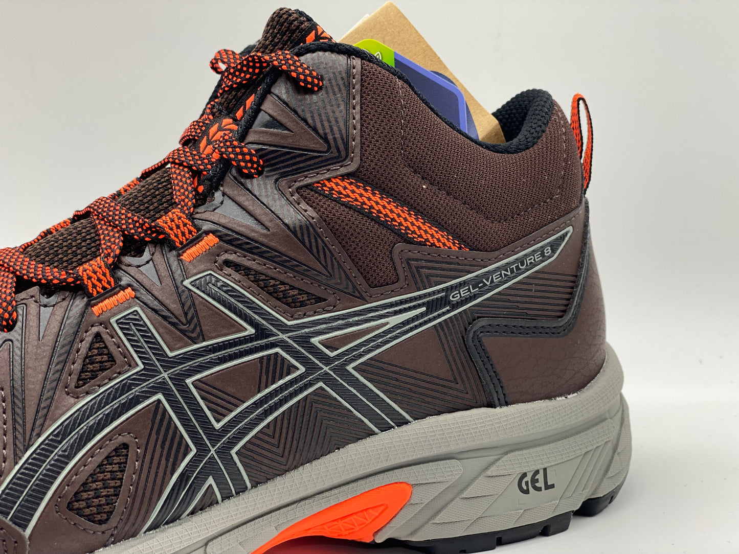 Baskets haute Asics neuves et authentique taille 44