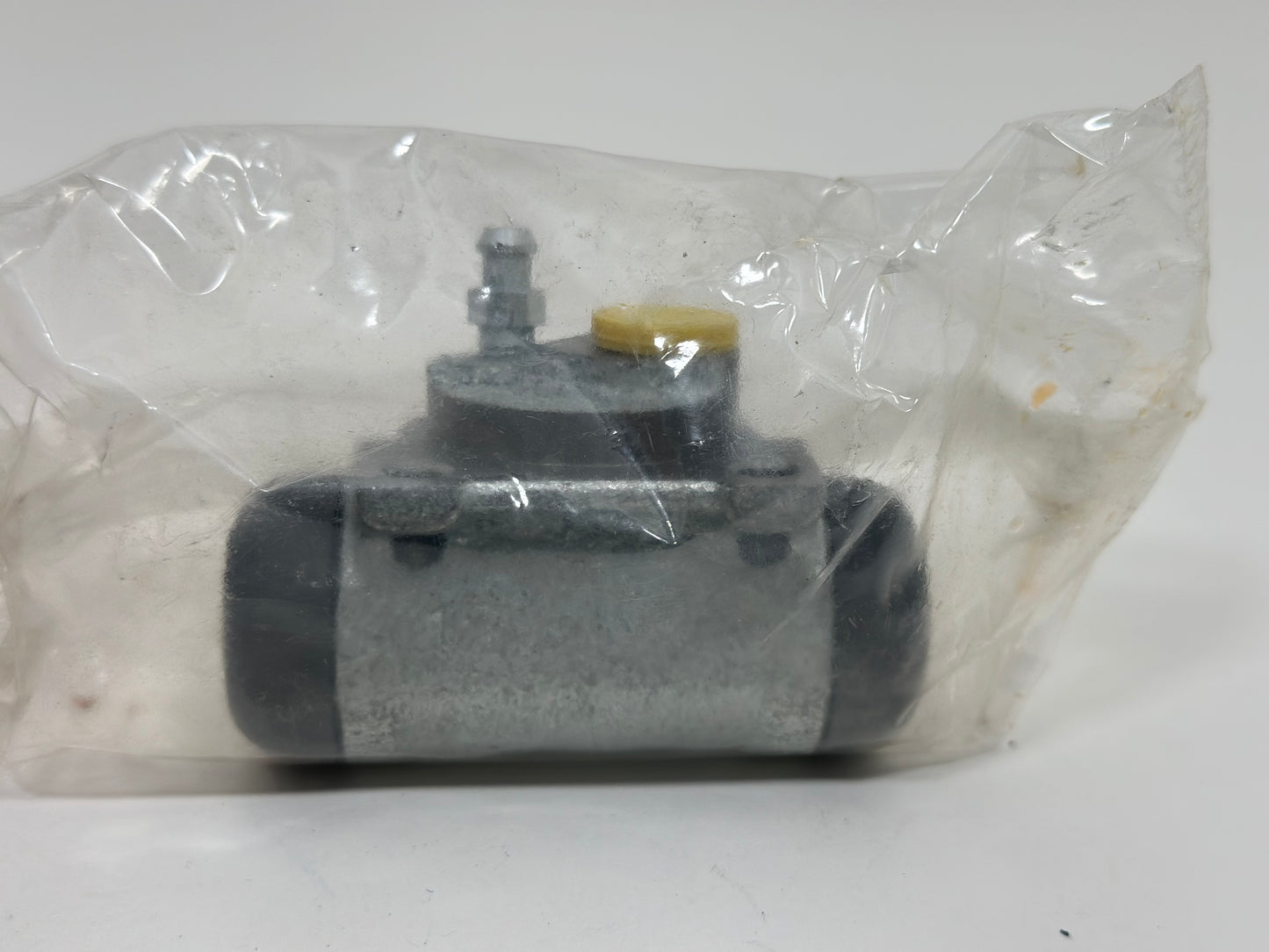 Cylindre de roue QUINTON HAZELL BWC3465 pour RENAULT CLIO, SUPER 5
21 mm, fonte grise, 12x1
Numéro d'article: BWC3465
EAN: 5016593277182