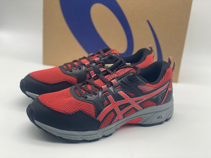 Chaussures Asics neuves et authentique taille 43,5