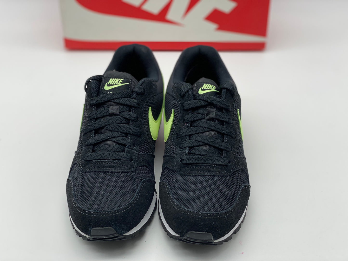 Nike Md Runner 2 Femme Chaussures de Running Chaussure de tennis