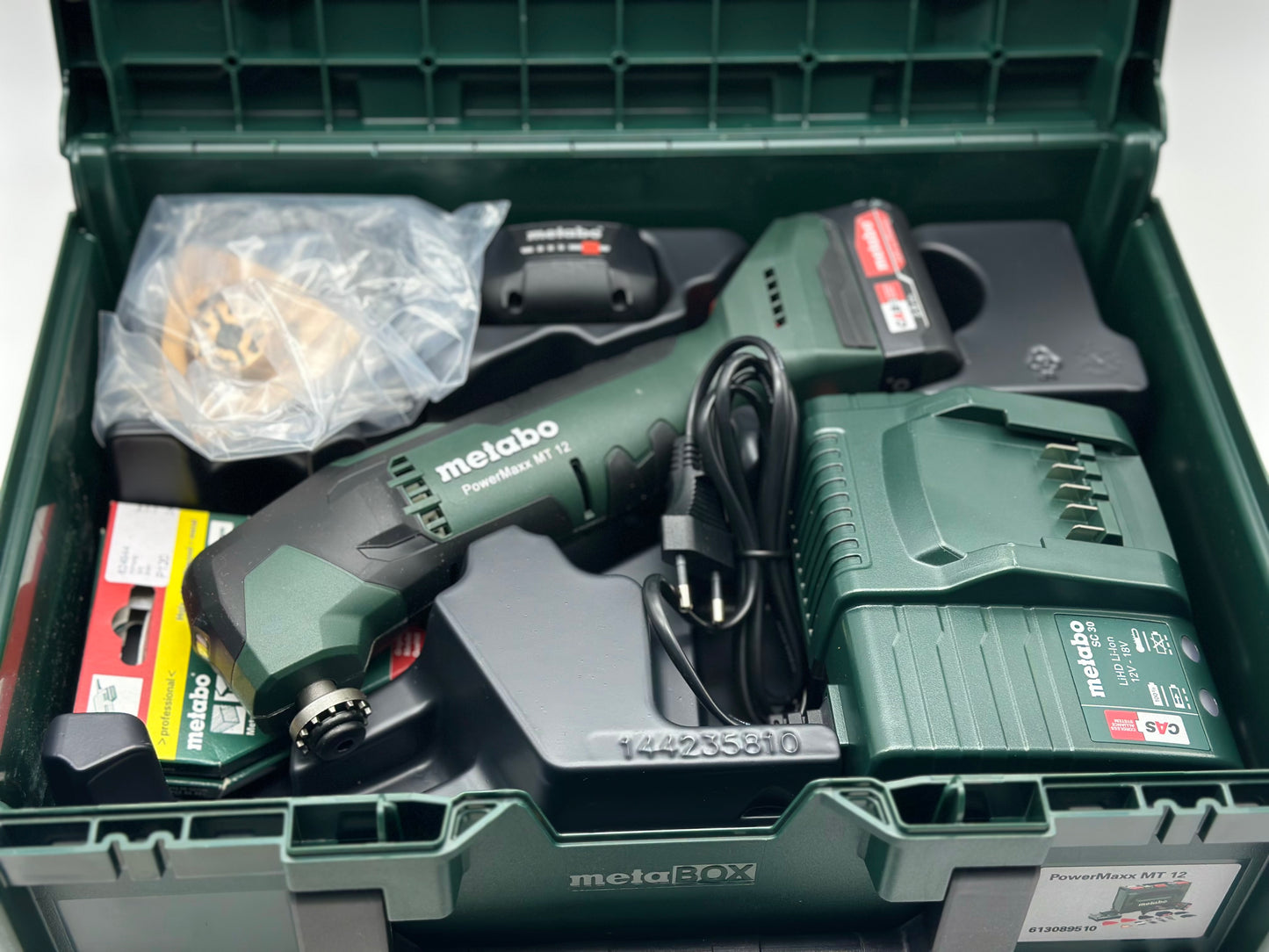 Metabo PowerMaxx MT 12 Outil multifonctions avec batterie LiPOWER 12 V (2 x 2 Ah)