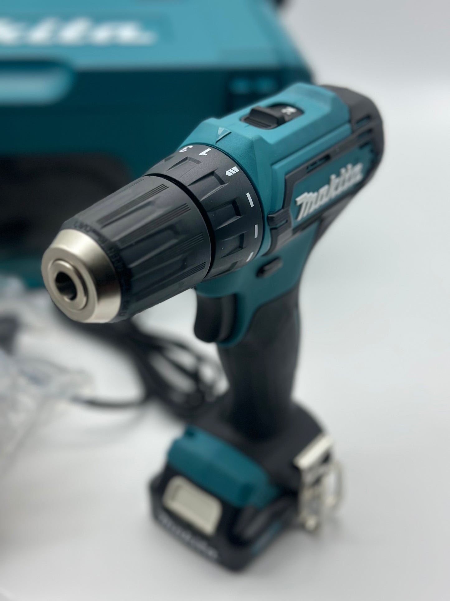 Perceuse 12V CXT Li-Ion Ø10 mm (1x2,0 Ah) + coffret