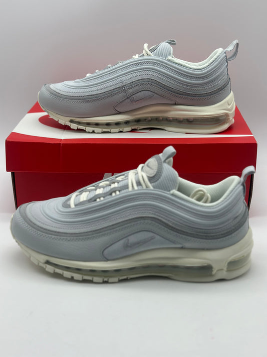 Nike Sportswear
AIR MAX 97  - Baskets basses neuves et authentique tailles. 42,5. Et 44