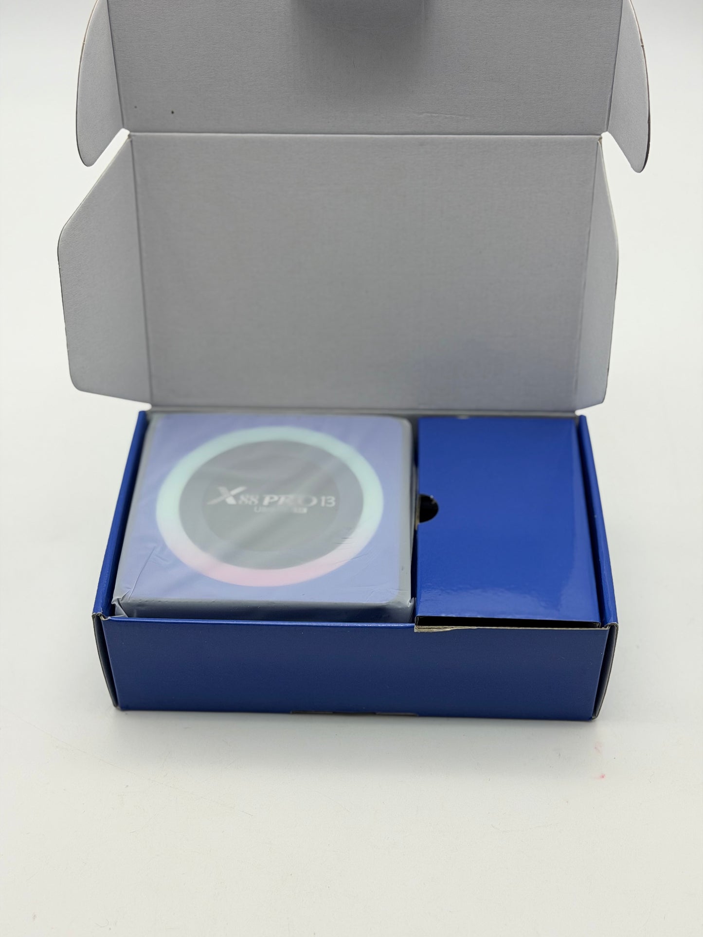 Android 13.0 TV Box, Smart TV Box 2GB RAM 16GB ROM RK3528 Quad-Core 64bit Cortex-A53 GPU Mali 450 MP2, Boitier TV Support 8K Ultra HD WiFi 2.4/5.0GHz