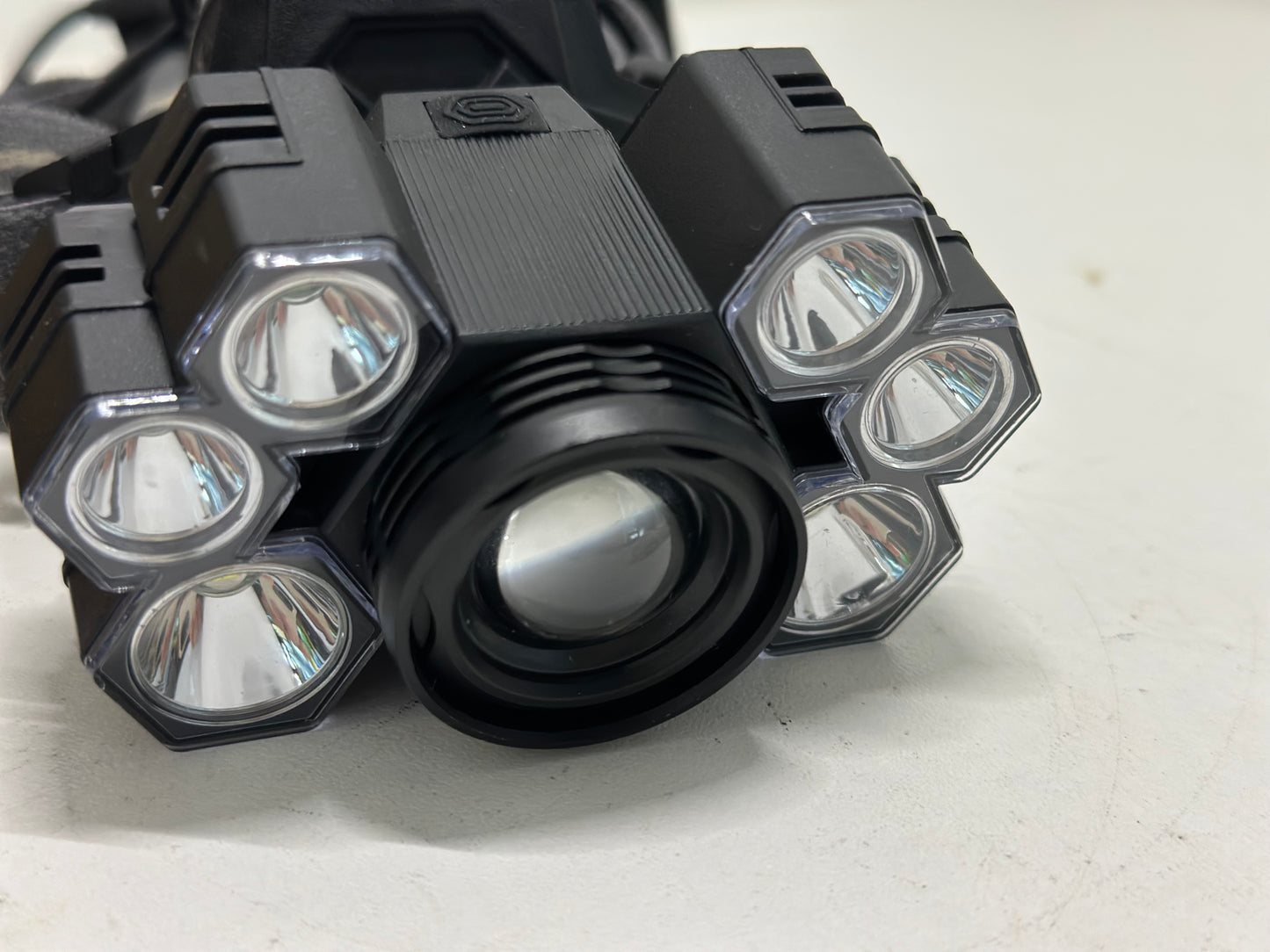 Lampe Frontale puissante livrer sans batterie (compatible avec les batterie standard)
