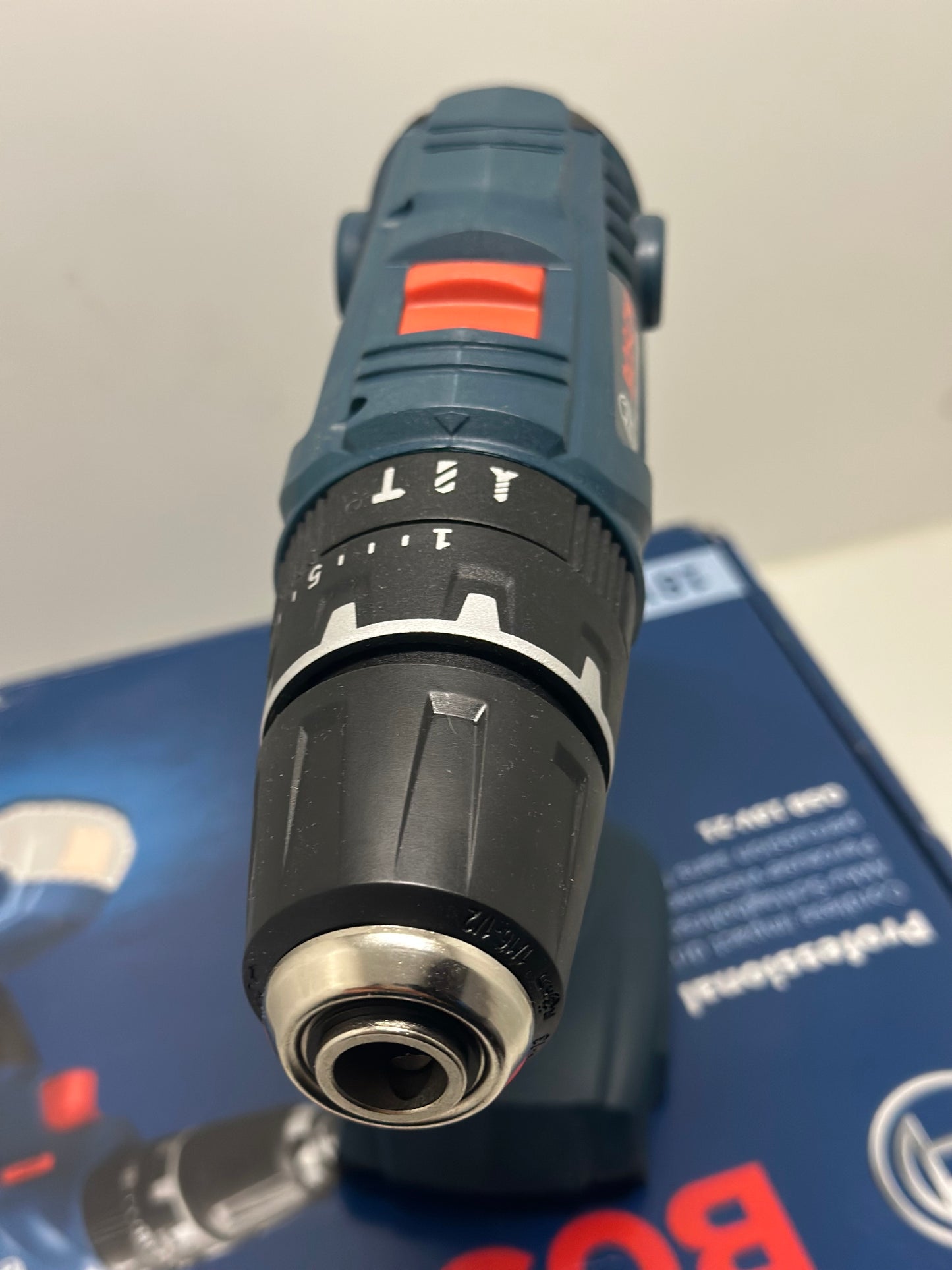 Bosch Professional 18V System perceuse-visseuse à percussion sans-fil GSB 18V-21 (couple maxi 55 Nm, sans batterie ni chargeur, dans carton)