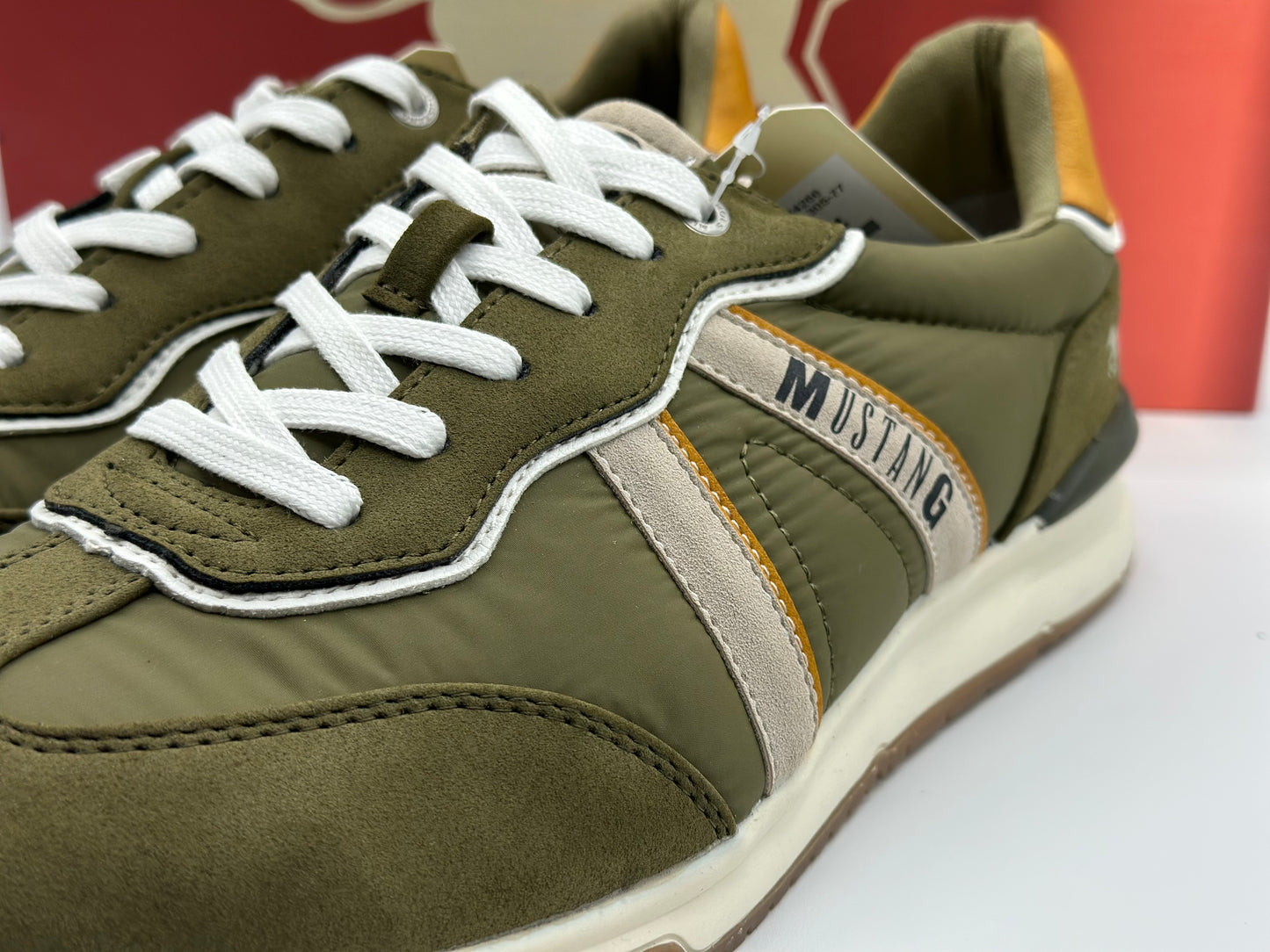 Basket Homme MUSTANG taille 44