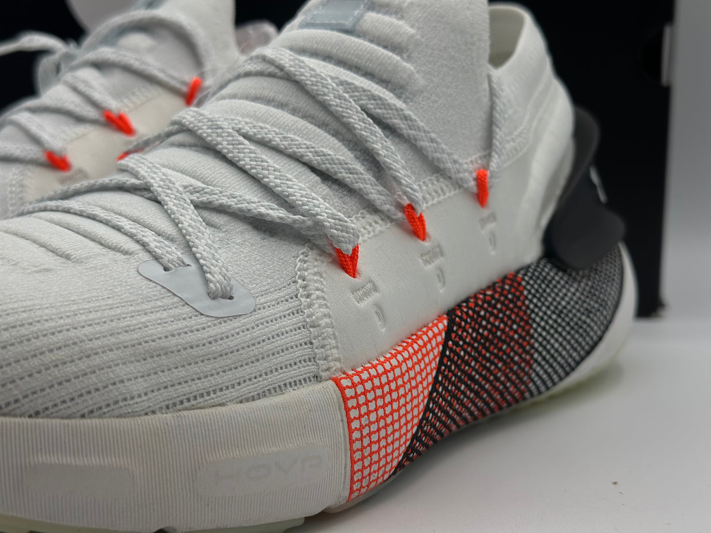 UNDER ARMOUR

Baskets UA HOVR Phantom 3 Launch White Red