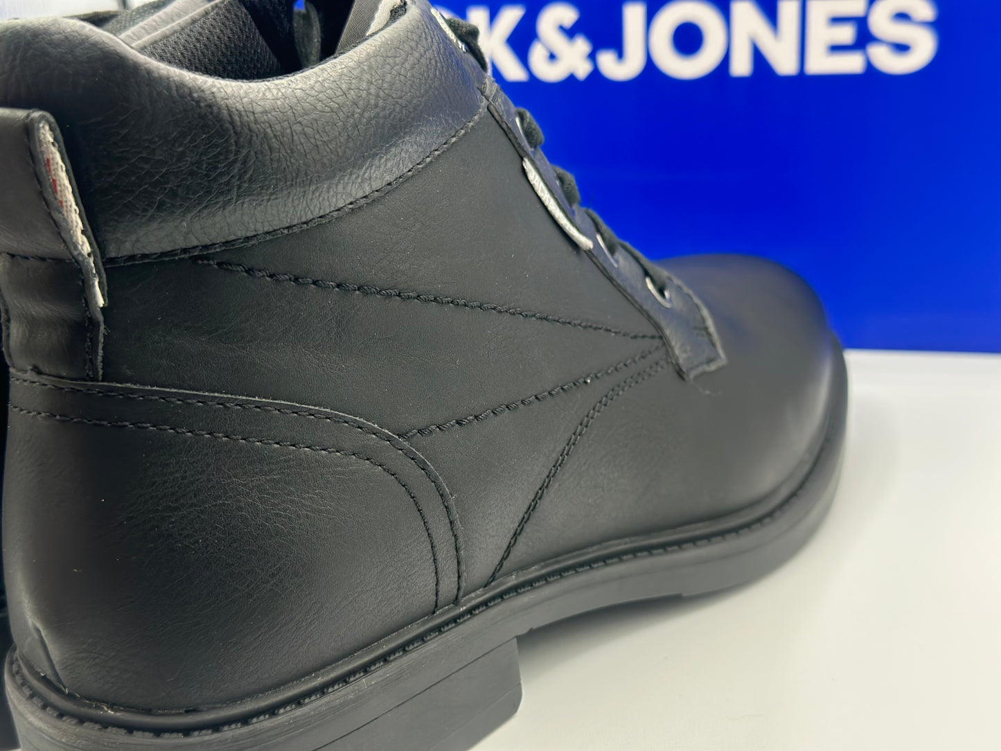 chaussures homme Boots homme noir JACK JONES neuves taille 42-44