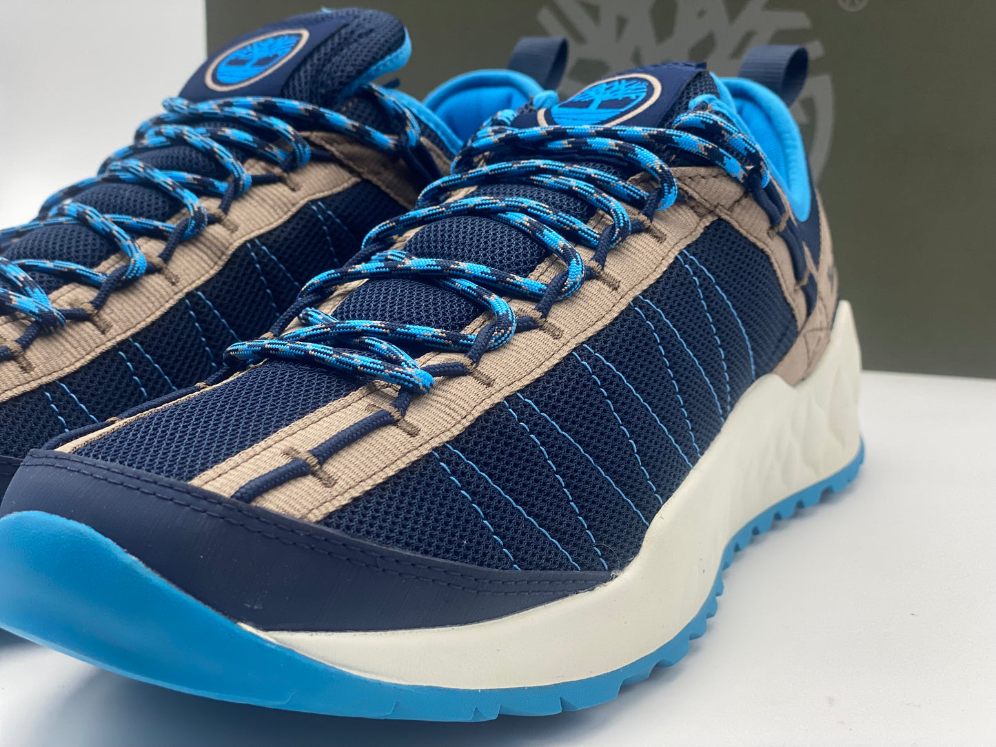Timberland Baskets basses finition irréprochable taille 43/ et 44