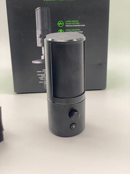 Razer Seiren X : micro à condensateur à directivité supercardioïde