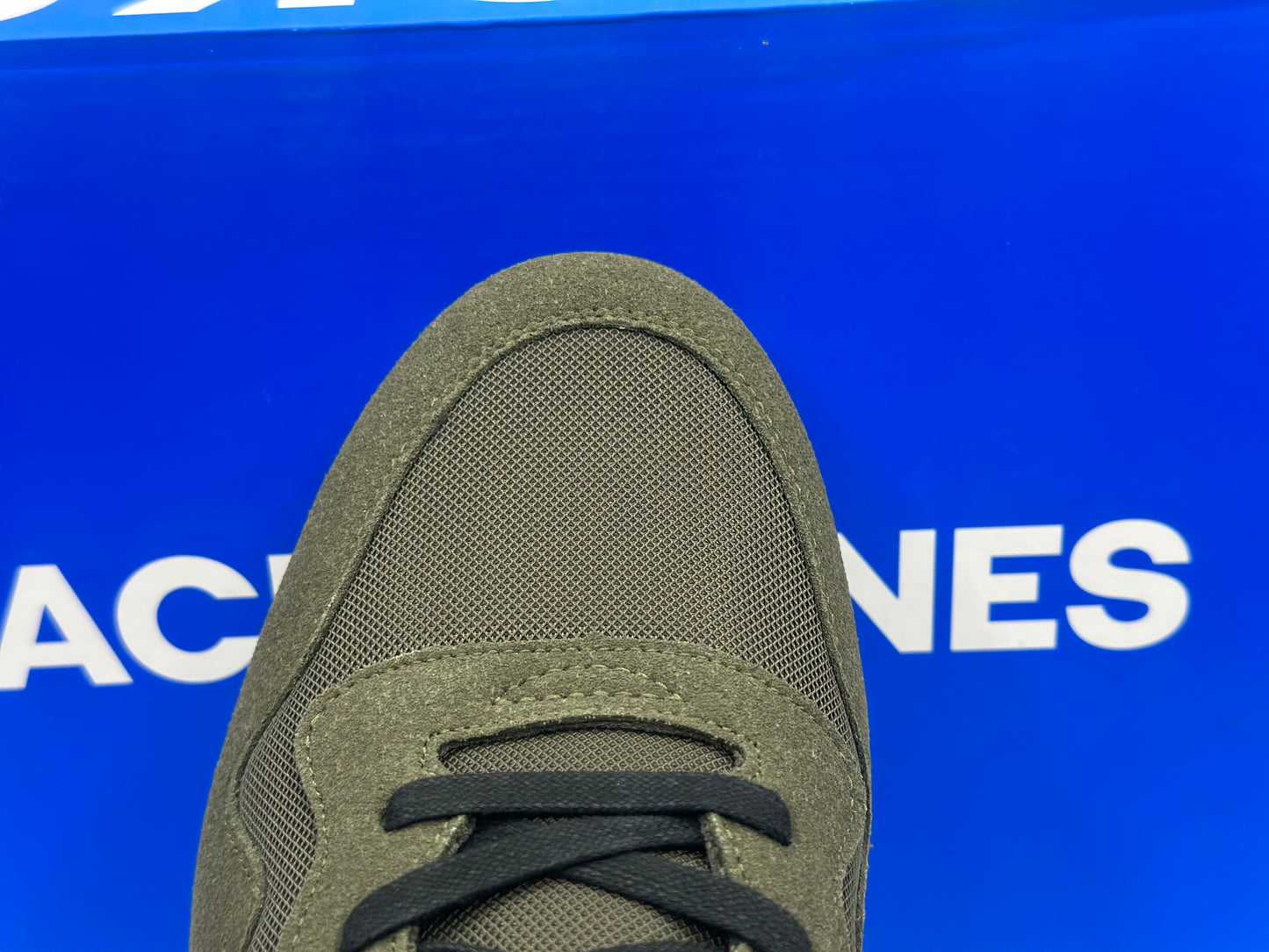 Chaussures baskets jack&jones pour homme neuves taille 44