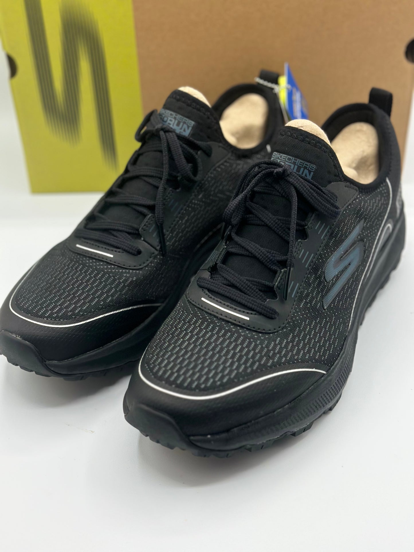 Skechers Performance TRAIL - Chaussures de running neuves et authentique taille 42/43/44