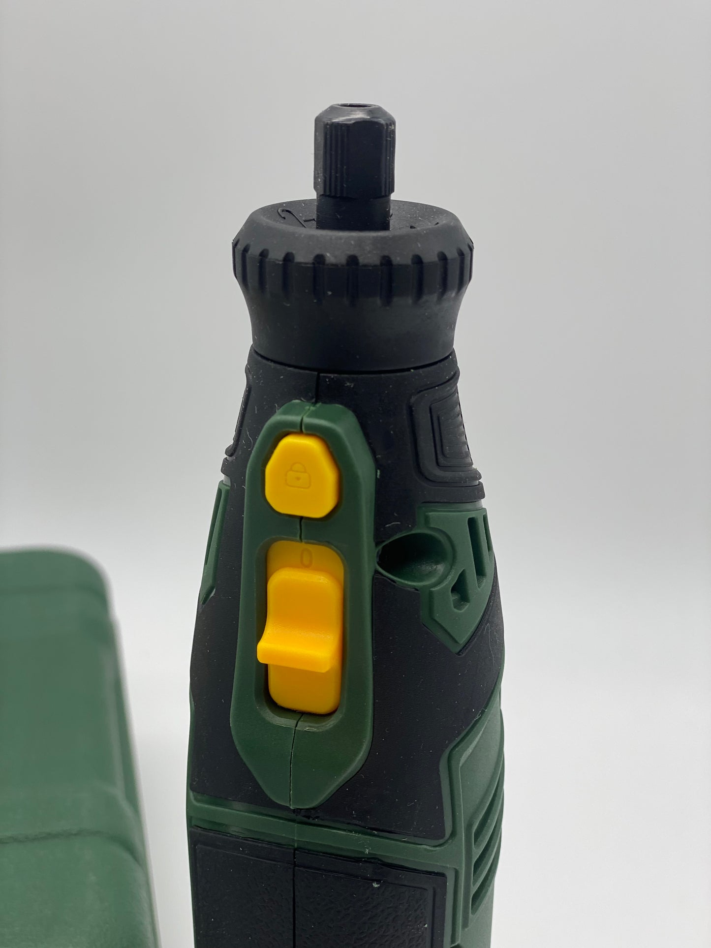 Outil Rotatif Multifonction, 4V Outil Rotatif Sans-fil 2.0Ah Batterie, 5-Vitesses, Type-C USB, neuve