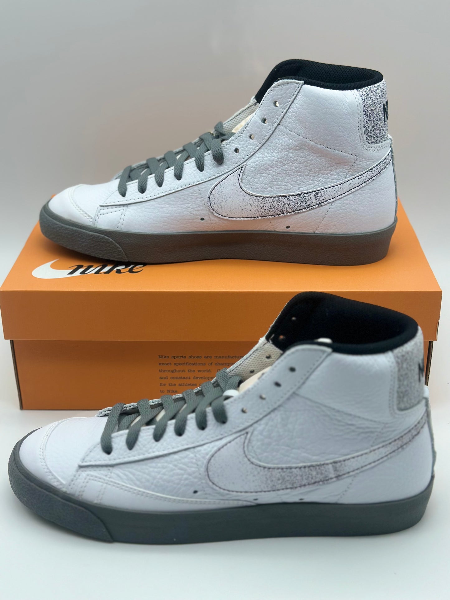 Nike Blazer Mid 77 EMB Hommes Trainers Dv7194 Sneakers Chaussures
 taille 43 - 44