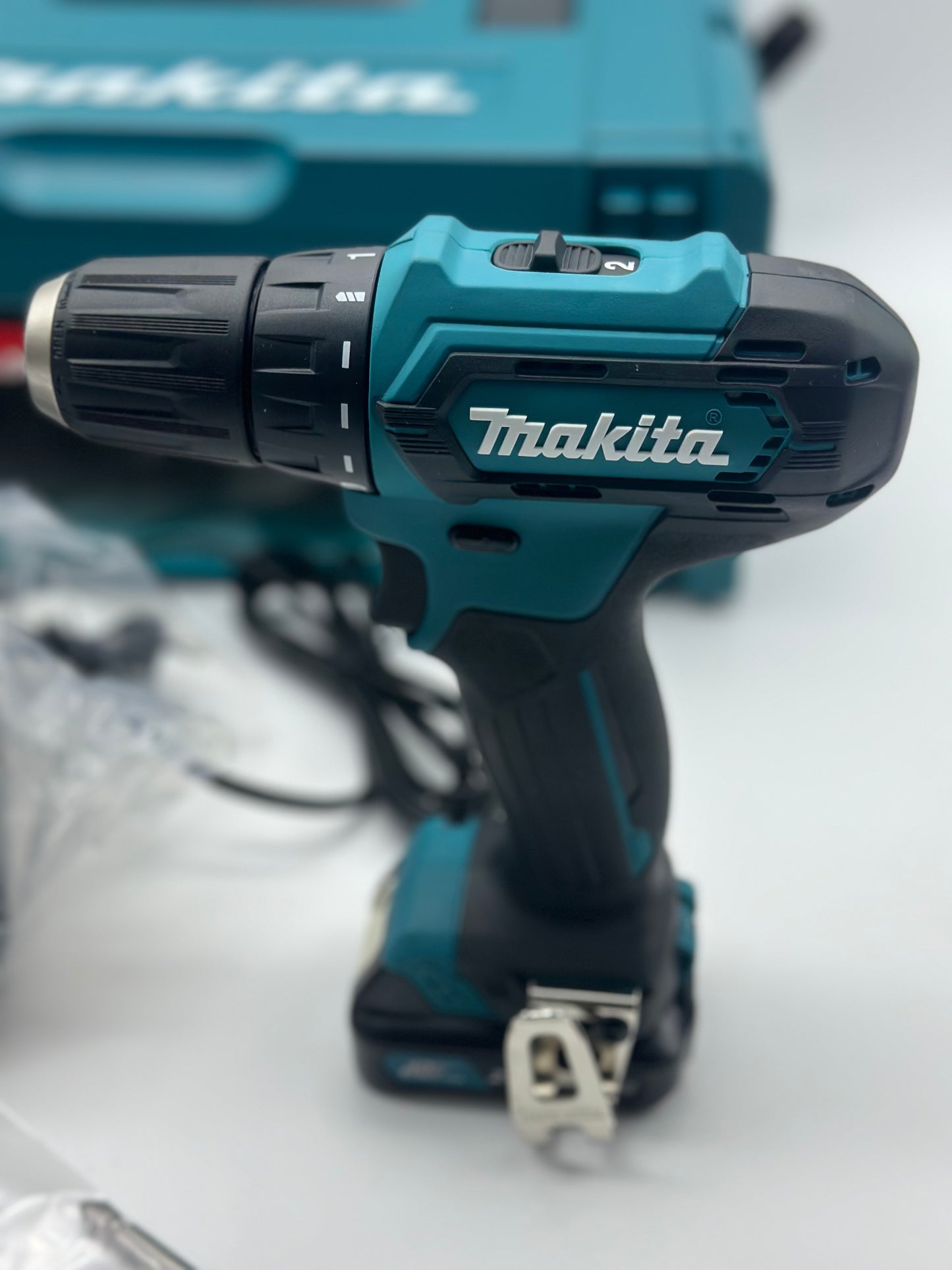 Perceuse 12V CXT Li-Ion Ø10 mm (1x2,0 Ah) + coffret