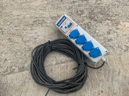 Cofret Rallonge électrique avec disjoncteur intégré et câble Très Bon Etat
