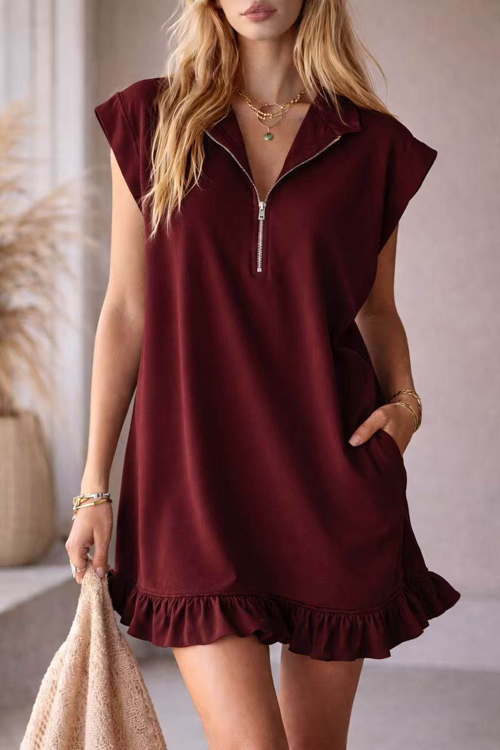 Robe "Urban-Pocket" – Col en V, Sans Manches & Doubles Poches Frontales