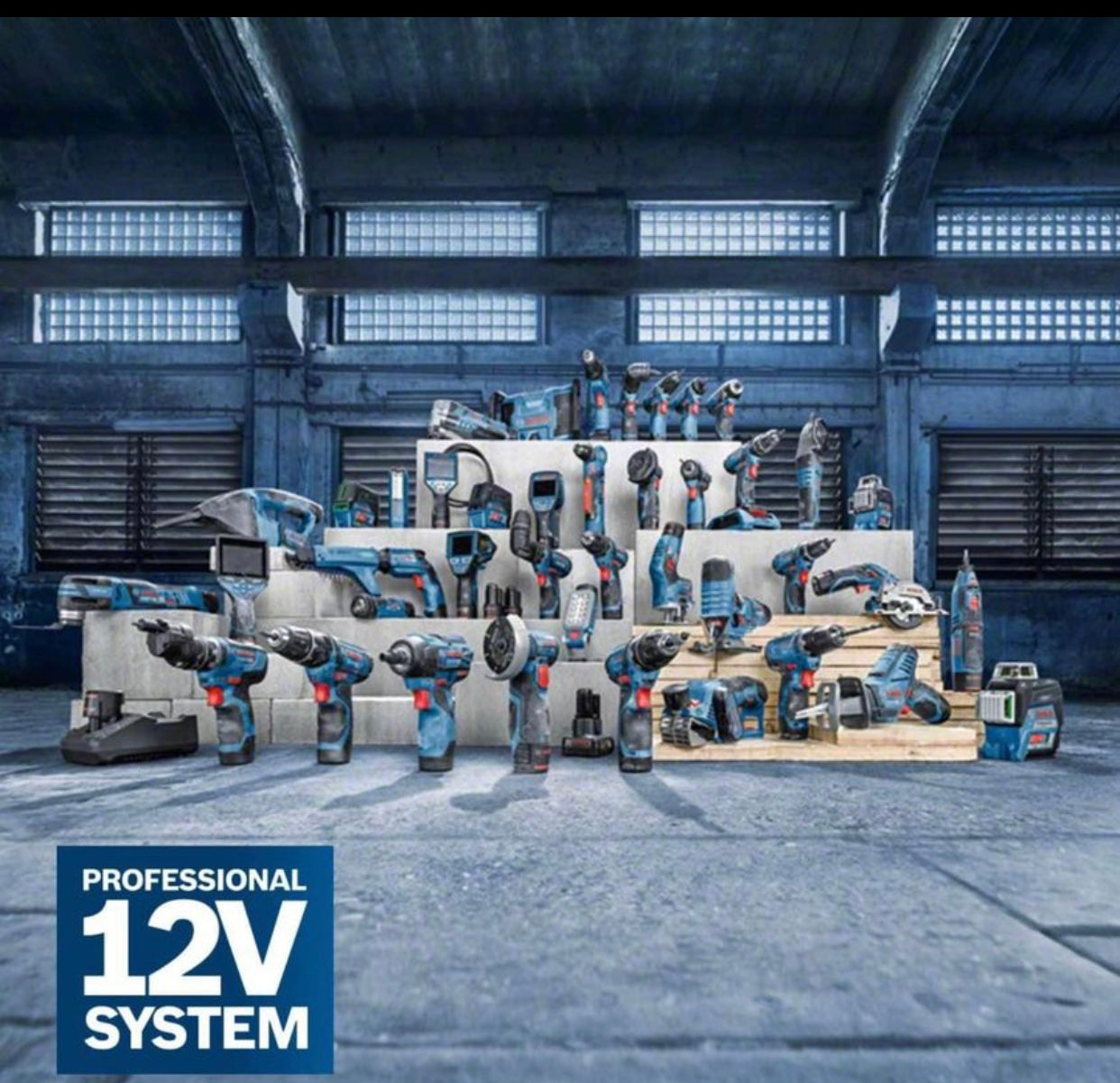 Kits de base chargeur et batteries 2ah, 4AH  12v neuf